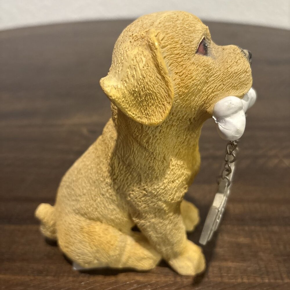 Vintage 6” Labrador Retriever Holding A Welcome Sign & Bone In Mouth - Picture 4 of 5